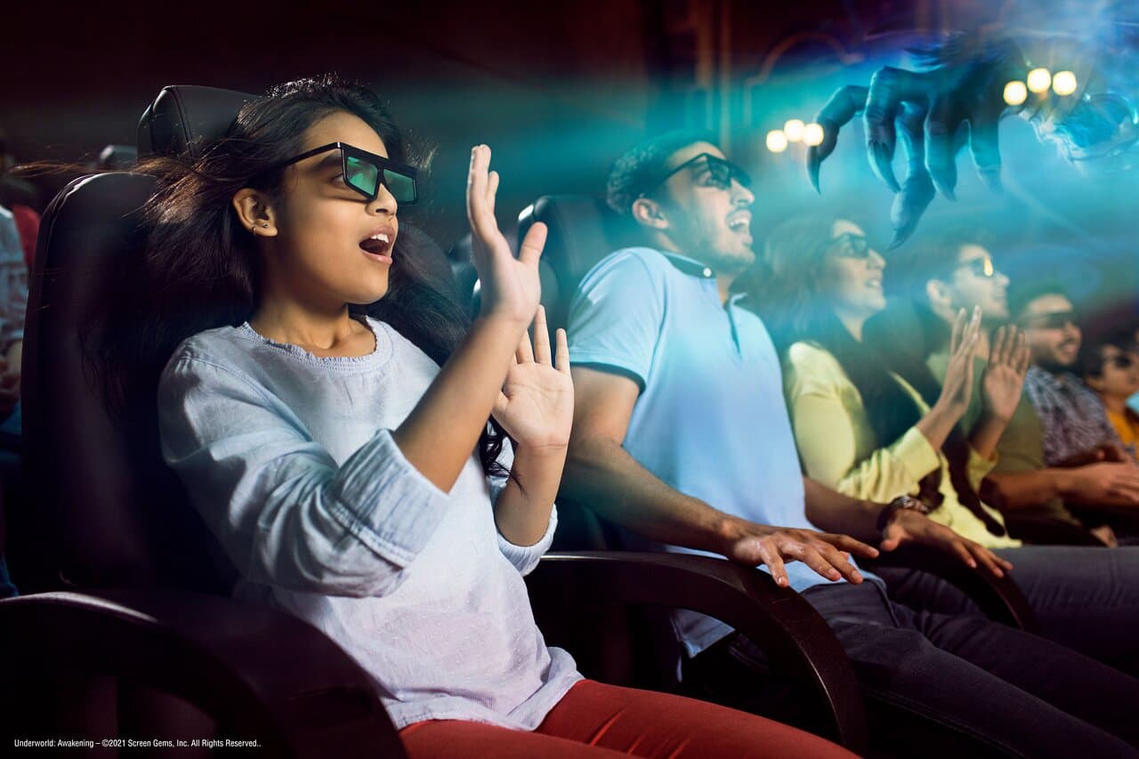 Fling your fears to the winds and embark on a journey like no other! It is here that you get to experience the 800 years long battle between Vampires and Lycans with a thrilling touch of multi-sensory 4D! 