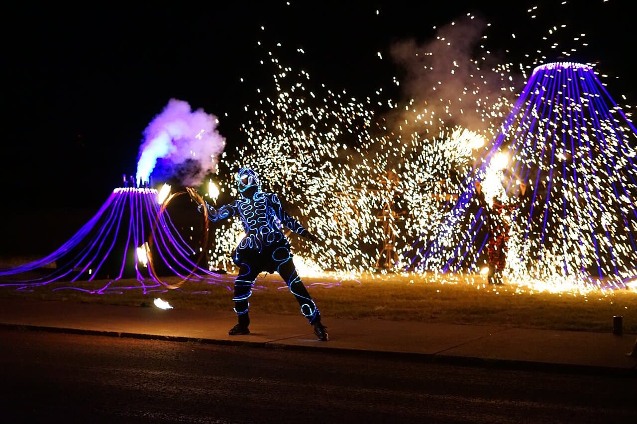 Le spectacle Dragon Time termine les nocturnes proposées à certaines dates de l'été à Vulcania