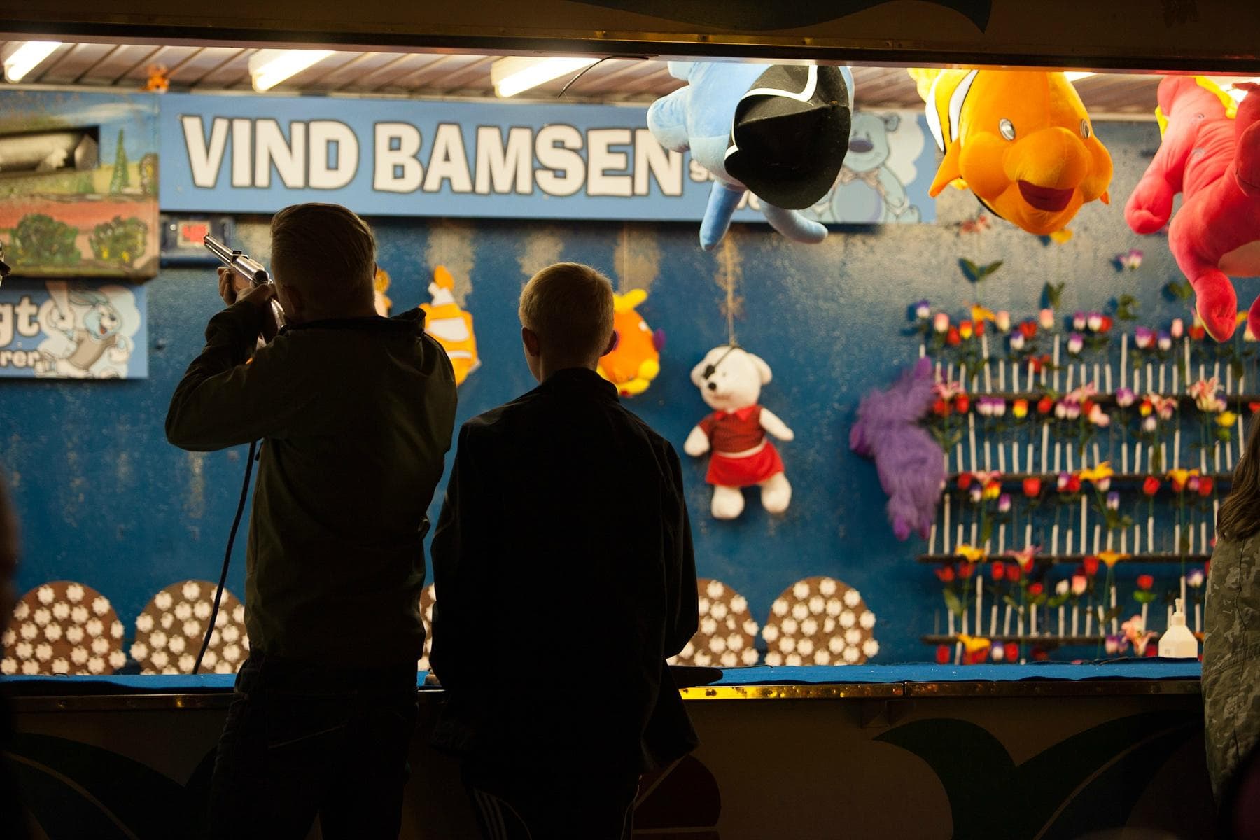 Tag en chance i skydeboden i Tivoli Friheden